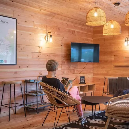 Huttopia Pays De Cordes Sur Ciel