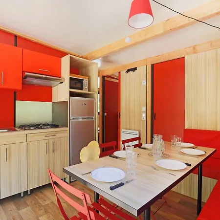 Huttopia Pays De Cordes Sur Ciel * 알비