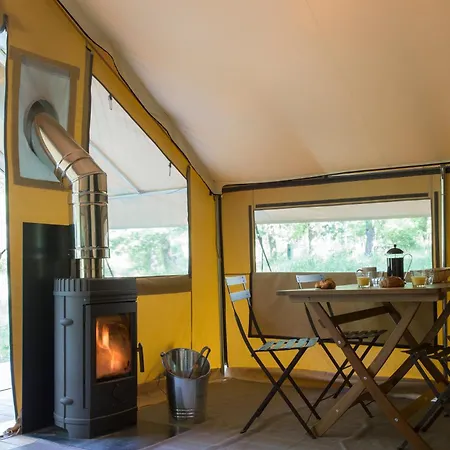 Huttopia Pays De Cordes Sur Ciel Campsite
